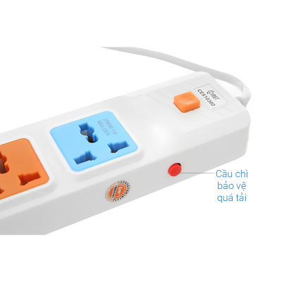 Ổ Cắm Nối Dài Comet CES10302 Dây 2 Mét – Công suất 2500W, Chống Cháy, An Toàn Tuyệt Đối Ổ Cắm Nối Dài Comet CES10302 Dây 2 Mét – Công suất 2500W, Chống Cháy, An Toàn Tuyệt Đối - Ổ cắm nối dài <strong>CES10302</strong> là giải pháp truyền tải điện năng an toàn và hiệu quả cho mọi thiết bị điện tử trong gia đình và văn phòng. Với thiết kế 3 lỗ cắm đa năng, sản phẩm <strong>CES10302</strong> cho phép bạn kết nối cùng lúc nhiều thiết bị như máy tính, tivi, quạt hay sạc điện thoại một cách dễ dàng. Dây dẫn dài 2 mét giúp linh hoạt trong việc bố trí nguồn điện ở những vị trí xa ổ cắm tường. Được sản xuất từ nhựa ABS chịu nhiệt, chống cháy và hệ thống lá đồng nguyên chất, <strong>CES10302</strong> đảm bảo khả năng dẫn điện ổn định, giảm thiểu nguy cơ chập cháy. Với công suất tối đa lên đến 2500W và dòng điện 10A, mã sản phẩm <strong>CES10302</strong> đáp ứng tốt các nhu cầu sử dụng điện cao của các thiết bị hiện đại, mang lại sự an tâm tuyệt đối cho người sử dụng trong suốt quá trình vận hành.