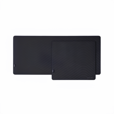 Pad Chuột Gaming HyperWork Fable (Dày 5mm, Vải Cordura Chống Nước) - Họa Tiết Aero Dynamic Wave Cao Cấp Pad Chuột Gaming HyperWork Fable (Dày 5mm, Vải Cordura Chống Nước) - Họa Tiết Aero Dynamic Wave Cao Cấp - Lót chuột gaming <b>Fable</b> là phụ kiện cao cấp giúp nâng tầm trải nghiệm điều khiển chuột mượt mà và chuẩn xác cho cả game thủ lẫn người làm việc chuyên nghiệp. Sở hữu chất liệu vải Cordura Advance Fabric danh tiếng kết hợp họa tiết Aero Dynamic Wave độc đáo, <b>Fable</b> mang lại bề mặt lướt chuột cân bằng hoàn hảo giữa tốc độ và khả năng kiểm soát lực dừng. Thiết kế 3 lớp dày dặn lên đến 5mm với đế cao su chống trượt bám dính chắc chắn và lớp phủ kháng nước tiện lợi. Với hai tùy chọn kích thước 450x400x5mm và 900x400x5mm, pad chuột <b>Fable</b> sẵn sàng đáp ứng mọi không gian setup bàn làm việc và thi đấu đỉnh cao.