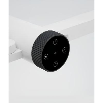 Đèn Bàn Làm Việc Kyvian Luxia Pro 16W 1100 Lumen – Hai Cánh Xoay 180 Độ Độc Lập, Chip LED RG0, Hoàn Màu CRI ≥ 97, Cảm Ứng Xoay Vô Cực Đèn Bàn Làm Việc Kyvian Luxia Pro 16W 1100 Lumen – Hai Cánh Xoay 180 Độ Độc Lập, Chip LED RG0, Hoàn Màu CRI ≥ 97, Cảm Ứng Xoay Vô Cực - <p class="ng-star-inserted"><strong class="ng-star-inserted"><span class="ng-star-inserted">Đèn bàn làm việc Luxia Pro</span></strong><span class="ng-star-inserted"> là giải pháp chiếu sáng công thái học thông minh vượt chuẩn phân khúc dành cho học sinh, sinh viên, lập trình viên và dân văn phòng làm việc chuyên sâu. Sở hữu công suất 16W với độ sáng ấn tượng lên đến 1100 lumens cùng 10 cấp độ sáng tùy chỉnh, </span><strong class="ng-star-inserted"><span class="ng-star-inserted">Luxia Pro</span></strong><span class="ng-star-inserted"> mang lại nguồn sáng mạnh mẽ, ổn định và đồng đều khắp mặt bàn. Đèn gây ấn tượng với cấu trúc cổ ngỗng uốn dẻo kết hợp hai cánh đèn xoay độc lập 180° + 180° mở rộng góc chiếu sáng linh hoạt không giới hạn. Ứng dụng chip LED RG0 không chớp nháy, triệt tiêu ánh sáng xanh cùng chỉ số hoàn màu xuất sắc CRI ≥ 97 Ra, </span><strong class="ng-star-inserted"><span class="ng-star-inserted">Luxia Pro</span></strong><span class="ng-star-inserted"> bảo vệ thị lực tối ưu và giữ trọn nhịp tập trung mỗi ngày.</span></p>