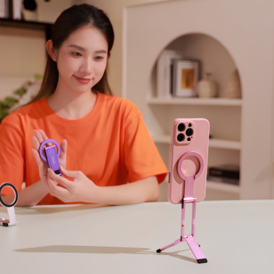 Chân Máy Tripod Từ Tính Gấp Gọn Ulanzi MA60 – Siêu Mỏng 8mm Nhẹ 65g, Hút MagSafe 14N Hai Mặt, Đỡ Điện Thoại Đa Góc Chân Máy Tripod Từ Tính Gấp Gọn Ulanzi MA60 – Siêu Mỏng 8mm Nhẹ 65g, Hút MagSafe 14N Hai Mặt, Đỡ Điện Thoại Đa Góc - <p class="ng-star-inserted"><strong class="ng-star-inserted"><span class="ng-star-inserted">Chân máy tripod từ tính gấp gọn Ulanzi MA60</span></strong><span class="ng-star-inserted"> là phụ kiện giá đỡ điện thoại thông minh siêu mỏng nhẹ đỉnh cao dành cho người dùng smartphone hiện đại, vlogger, streamer và tín đồ sáng tạo nội dung TikTok. Sở hữu độ mỏng đáng kinh ngạc chỉ 8 mm cùng trọng lượng lông vũ khoảng 65 gram, </span><strong class="ng-star-inserted"><span class="ng-star-inserted">Ulanzi MA60</span></strong><span class="ng-star-inserted"> bám sát liền khối vào mặt lưng điện thoại mà không hề gây cảm giác cấn cộm khi nhét túi quần. Thiết bị gây ấn tượng với hệ thống nam châm hai mặt độc đáo đạt lực hút cực mạnh 14N tương thích MagSafe, chịu tải trọng tới 500g cùng các khớp gập xoay đa góc linh hoạt. Hỗ trợ chuyển đổi tức thì giữa quay ngang 16:9 và quay dọc 9:16, </span><strong class="ng-star-inserted"><span class="ng-star-inserted">Ulanzi MA60</span></strong><span class="ng-star-inserted"> biến việc quay video rảnh tay, gọi video call và xem phim trở nên dễ dàng hơn bao giờ hết.</span></p>