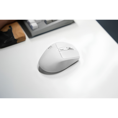 Chuột Không Dây Hyperwork Silentium – Thiết Kế Công Thái Học Bảo Vệ Cổ Tay, Silent Switch Tĩnh Âm, Pin Khủng 300 Giờ Chuột Không Dây Hyperwork Silentium – Thiết Kế Công Thái Học Bảo Vệ Cổ Tay, Silent Switch Tĩnh Âm, Pin Khủng 300 Giờ - <p class="ng-star-inserted"><strong class="ng-star-inserted"><span class="ng-star-inserted">Chuột không dây Hyperwork Silentium</span></strong><span class="ng-star-inserted"> là dòng chuột văn phòng công thái học cao cấp được thiết kế đặc biệt nhằm nâng đỡ bàn tay và bảo vệ cổ tay tối ưu trong suốt ngày dài làm việc. Sở hữu công nghệ Silent Switch tĩnh âm hoàn hảo, </span><strong class="ng-star-inserted"><span class="ng-star-inserted">Silentium</span></strong><span class="ng-star-inserted"> giúp triệt tiêu hoàn toàn tiếng click ồn ào, mang lại không gian làm việc tập trung tuyệt đối. Chuột tích hợp 2 chế độ kết nối linh hoạt điều khiển cùng lúc 3 thiết bị, cảm biến quang học 4 mức DPI lên đến 2400 và lớp vỏ nhựa H-ABS kháng bẩn vượt trội. Với thời lượng pin kỷ lục lên tới 300 giờ hoạt động, thời gian chờ 600 giờ cùng 2 phiên bản màu Đen và Trắng sang trọng, </span><strong class="ng-star-inserted"><span class="ng-star-inserted">Silentium</span></strong><span class="ng-star-inserted"> là sự lựa chọn đẳng cấp cho góc setup hiện đại.</span></p>