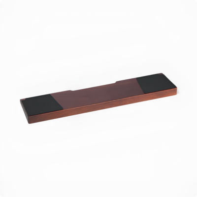 Kê Tay Bàn Phím Gỗ Tự Nhiên HyperWork Wrist Rest - Gỗ Óc Chó (Nhập Khẩu Cao Cấp, Đệm Chống Trượt, Độ Nghiêng Công Thái Học) Kê Tay Bàn Phím Gỗ Tự Nhiên HyperWork Wrist Rest - Gỗ Óc Chó (Nhập Khẩu Cao Cấp, Đệm Chống Trượt, Độ Nghiêng Công Thái Học) - Kê tay bàn phím <b>Wirst Rest - Gỗ óc chó</b> là phụ kiện công thái học cao cấp giúp nâng đỡ cổ tay và bảo vệ sức khỏe cho người thường xuyên gõ phím. Chế tác từ 100% gỗ óc chó tự nhiên nhập khẩu với hệ vân sang trọng, <b>Wirst Rest - Gỗ óc chó</b> mang lại cảm giác tiếp xúc da êm ái, thoáng mát vào mùa hè và ấm áp vào mùa đông. Thiết kế độ dốc công thái học chuẩn 0,75 - 1,8 cm cùng đệm cao su chống trượt giúp giữ thẳng trục cổ tay tự nhiên, loại bỏ cảm giác căng cơ và phòng ngừa hội chứng ống cổ tay. Với 3 tùy chọn chiều dài 30cm, 32cm và 36cm, kê tay <b>Wirst Rest - Gỗ óc chó</b> tương thích hoàn hảo với mọi kích cỡ bàn phím cơ hiện nay.